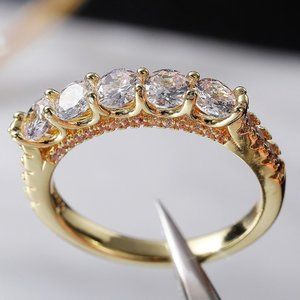 💍14K GOLD PRONG ROUND CUT MOISSANITE 5 STONE ENGAGEMENT RING, K750